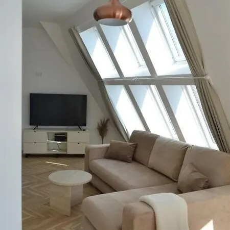 Luxury Apartment With A Balcony And View In Riga Old Town Extérieur photo