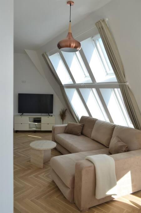 Appartement Luxury With A Balcony And View In Old Town
