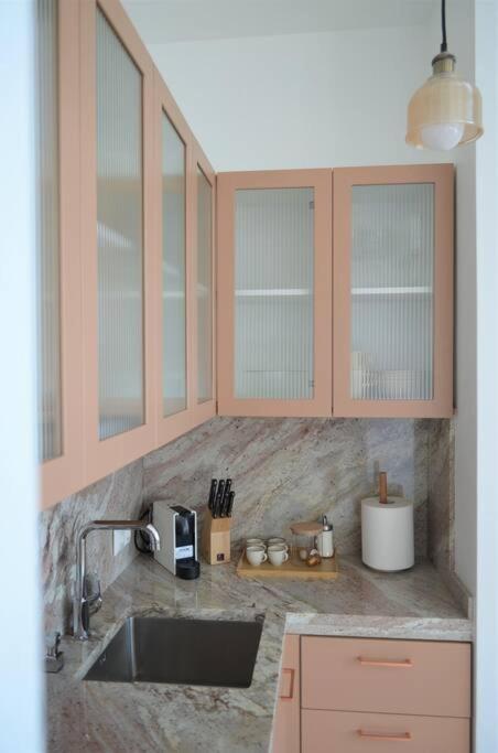 Appartement Luxury With A Balcony And View In Old Town *