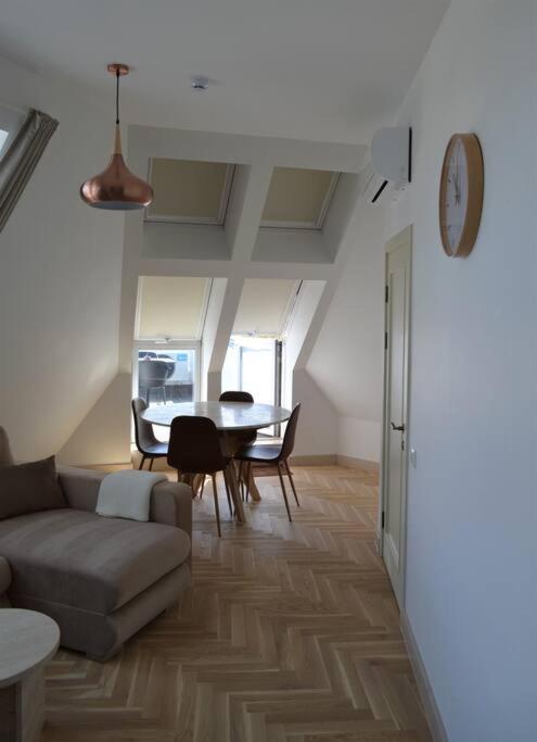 Appartement Luxury With A Balcony And View In Old Town
