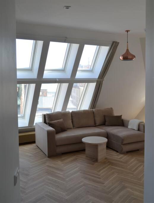 Appartement Luxury With A Balcony And View In Old Town *